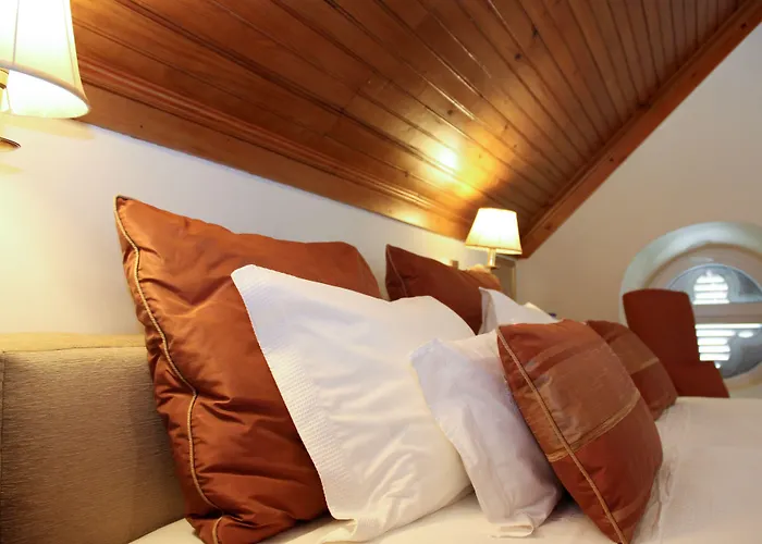 招待所 查莱特冯特诺瓦酒店 4*