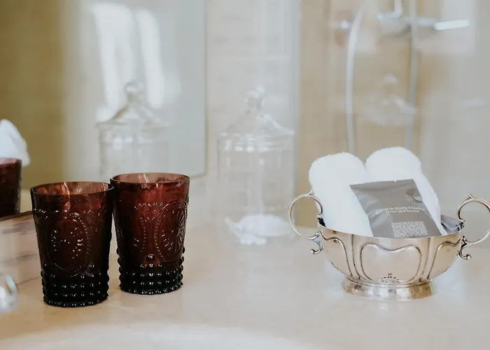 查莱特冯特诺瓦酒店 招待所 4*