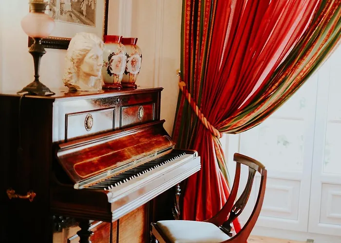 查莱特冯特诺瓦酒店 4* 阿尔科巴萨